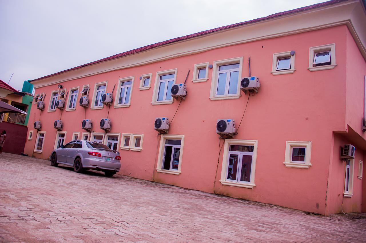 Glasshouse Hotel And Suites Egba Exterior photo