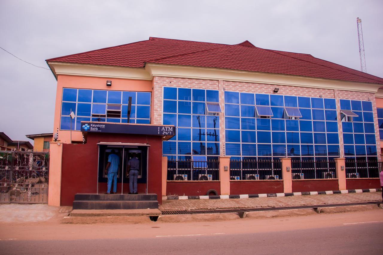 Glasshouse Hotel And Suites Egba Exterior photo